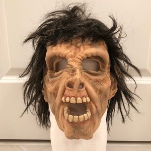 ZAGONE Studios Men’s Scary Mask Costume Halloween New Condition